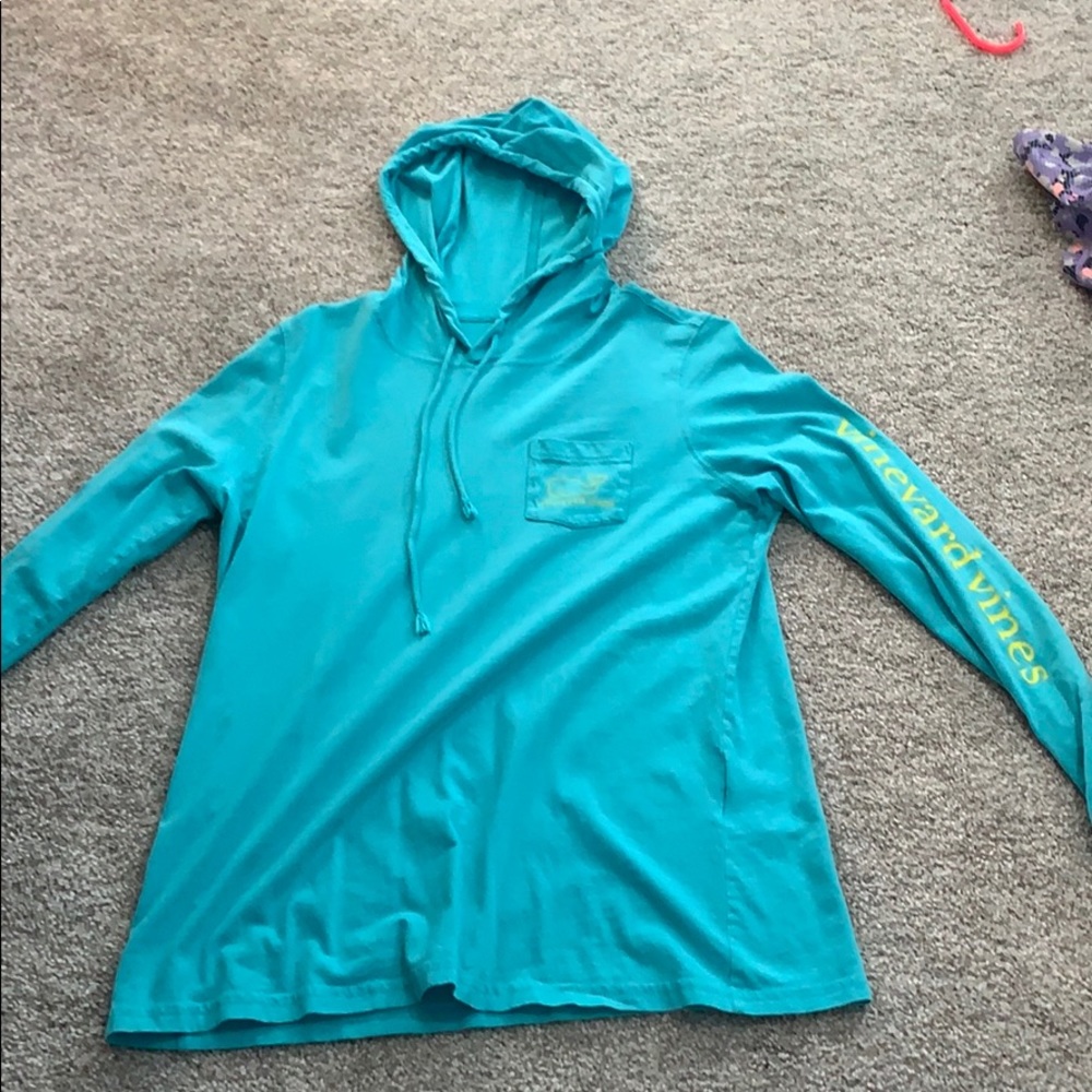 vineyard vine shirt